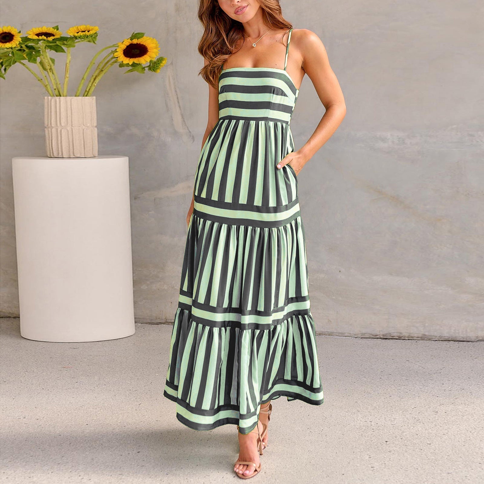 Julya - Elegant Striped Dress