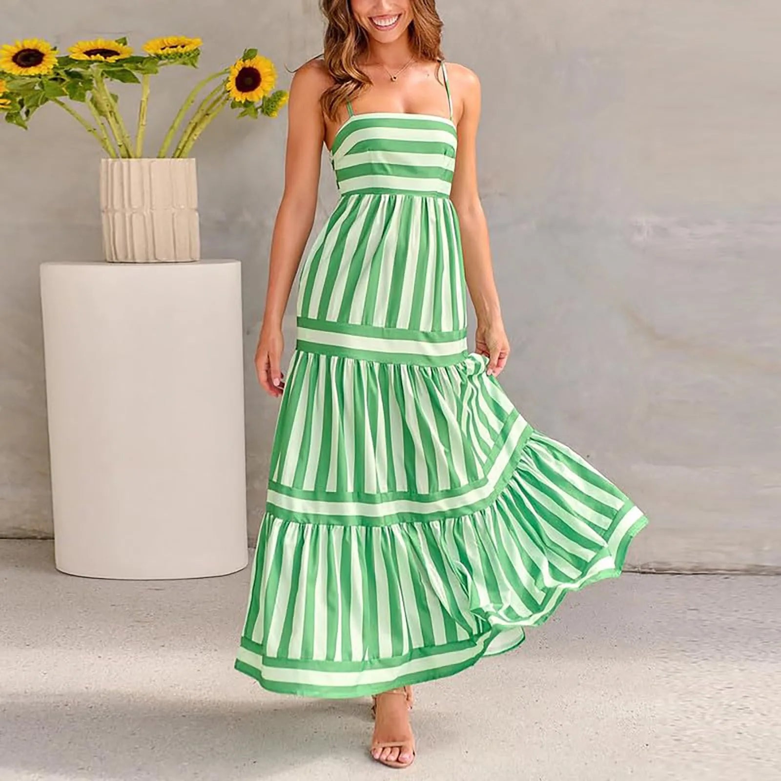 Julya - Elegant Striped Dress