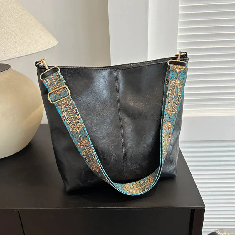 Chelsey - Vintage leather shoulder bag